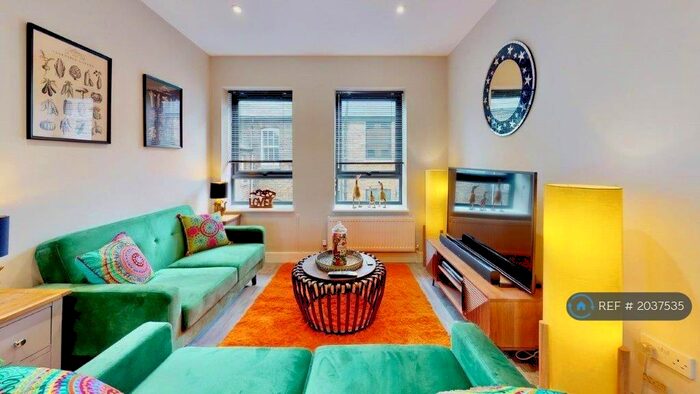 2 Bedroom Flat To Rent In Waterfront Way, Chatham, ME4