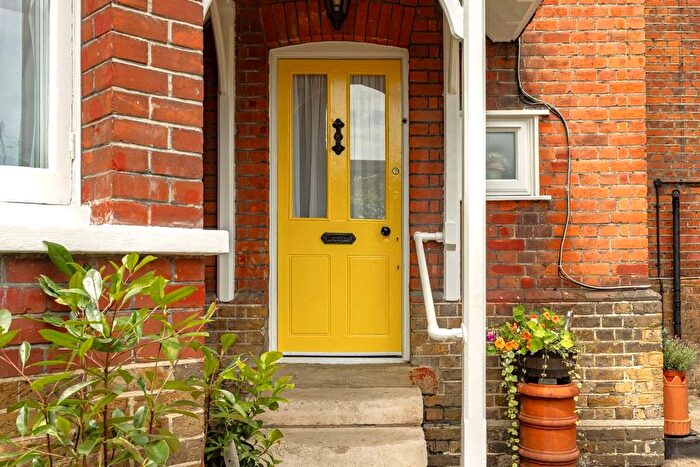 3 Bedroom Semi-Detached House To Rent In Hale Street, Staines-Upon-Thames, TW18