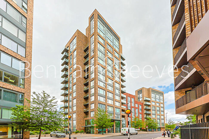 2 Bedroom Apartment To Rent In Santina Apartments, Cherry Orchard Road, Croydon, CR0