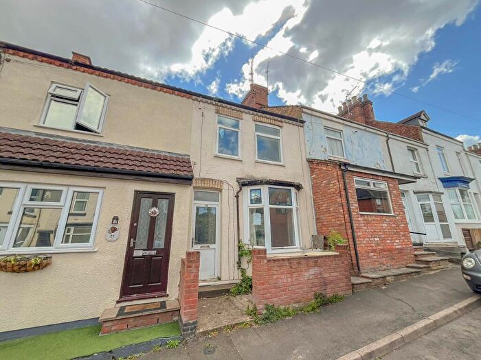 3 Bedroom Terraced House For Sale In New Street, New Bilton, Rugby, CV22