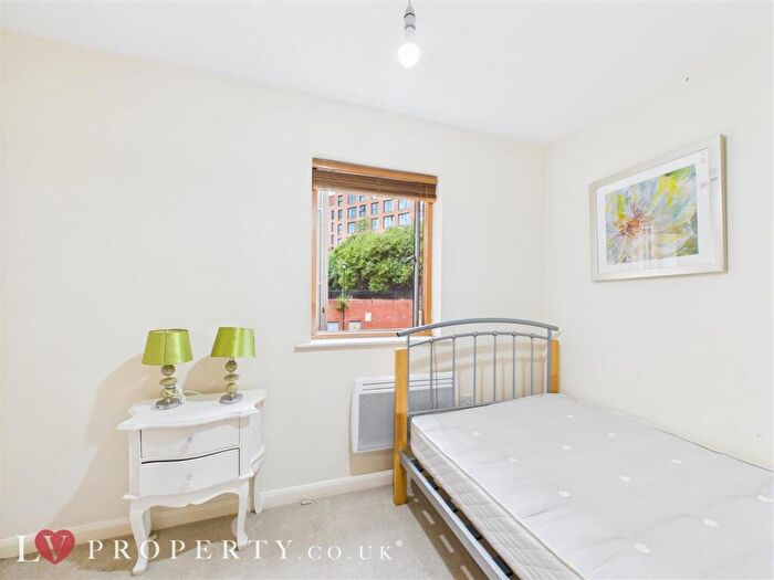 2 Bedroom Apartment To Rent In City Walk, Irving Street, Birmingham, B1
