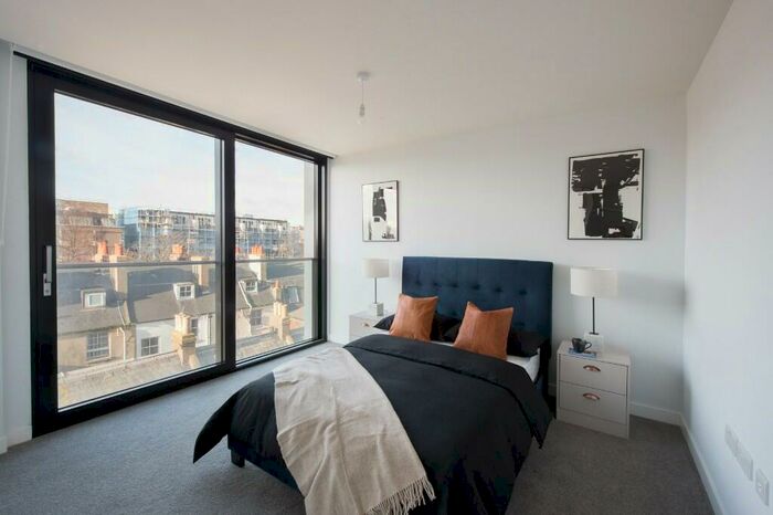 2 Bedroom Apartment To Rent In Circus Street, BN2