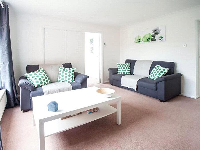 2 Bedroom Apartment To Rent In Chiltern Court, Fawcett Road, Windsor, SL4