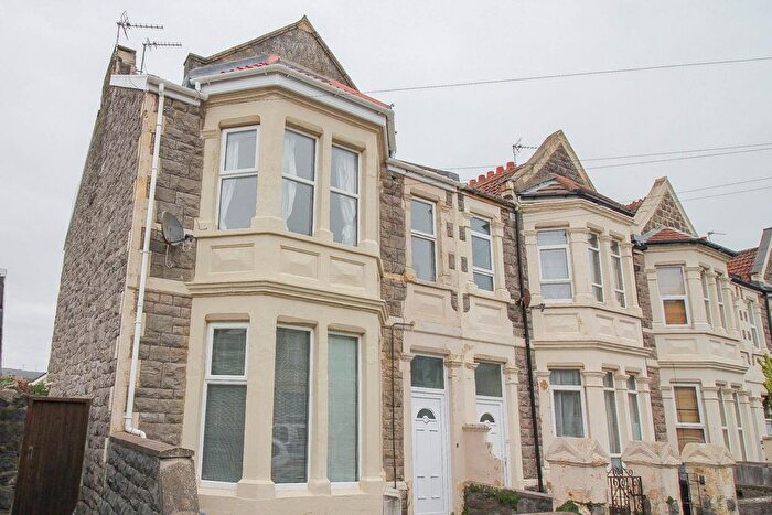 2 Bedroom Flat For Sale In Pitman Road, Weston-Super-Mare, BS23