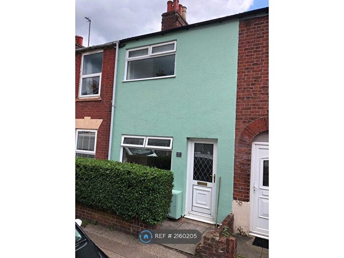 2 Bedroom Terraced House To Rent In Bells Road, Gorleston, NR31