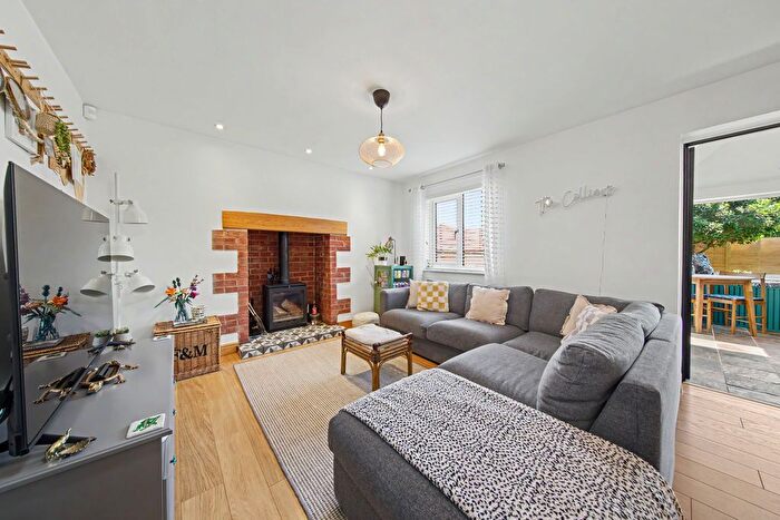 4 Bedroom Detached House For Sale In Main Street, Palterton, Chesterfield, S44
