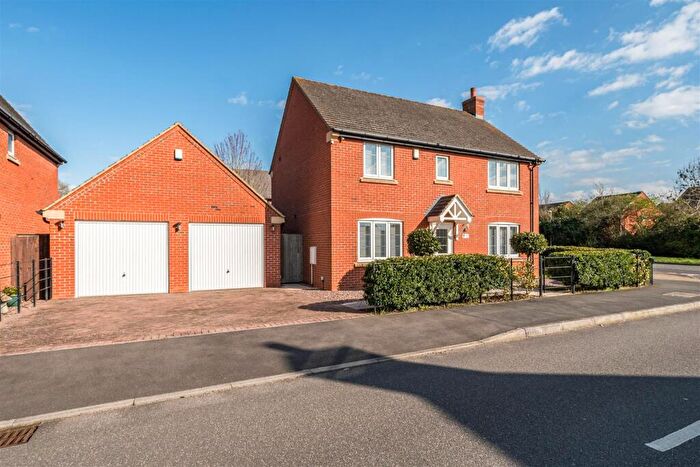 4 Bedroom Detached House For Sale In Poppy Road, Lutterworth., LE17