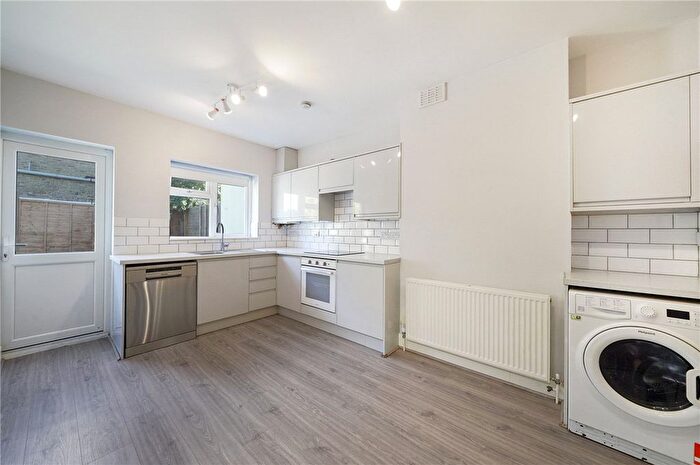 3 Bedroom Terraced House For Sale In Rainville Road, London, W6