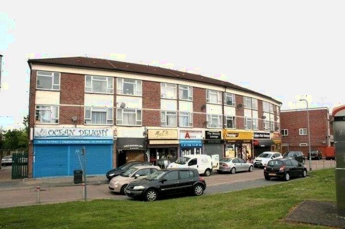 2 Bedroom Property To Rent In Pettits Lane North, Romford, RM1