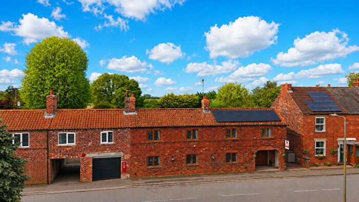 4 Bedroom End Of Terrace House For Sale In Main Street, Thornton Curtis, DN39