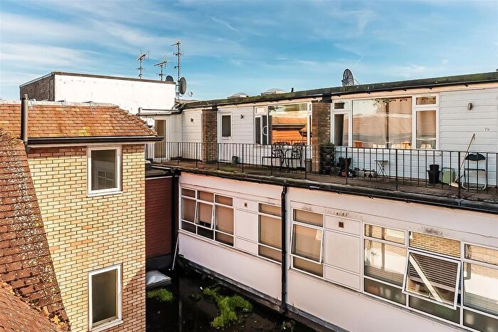 2 Bedroom Flat For Sale In The Street, Ashtead, KT21