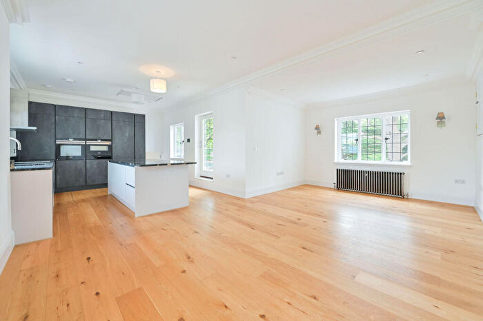 3 Bedroom Flat For Sale In Beltwood Park Place, Sydenham Hill, London, SE26