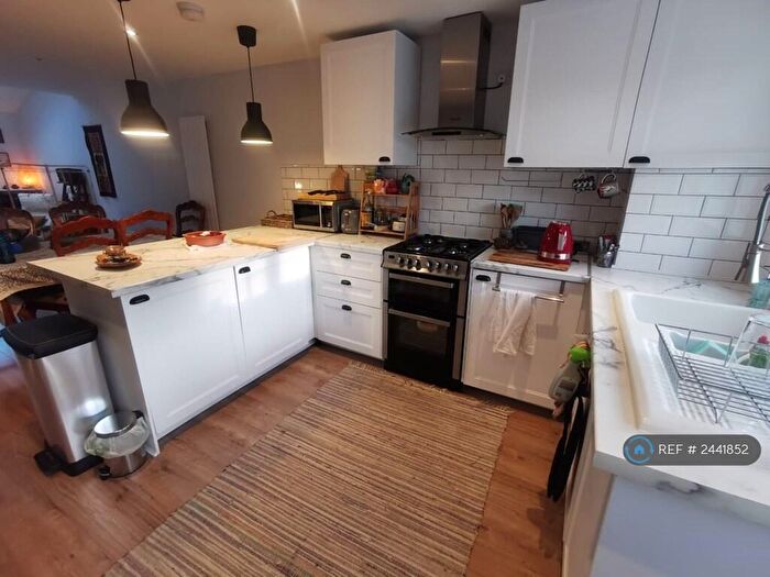 2 Bedroom Semi-Detached House To Rent In Ambleside Drive, Oxford, OX3