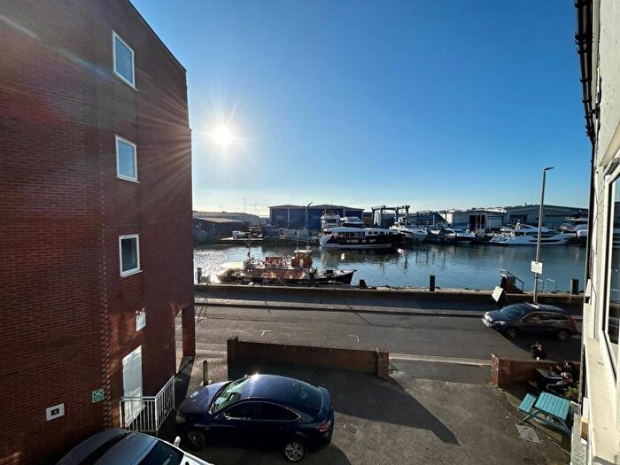 2 Bedroom Apartment To Rent In Yeatmans Old Mill, The Quay, Poole, BH15