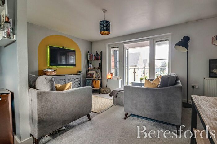 2 Bedroom Semi-detached House For Sale In Foundry Way, Rayne, CM77