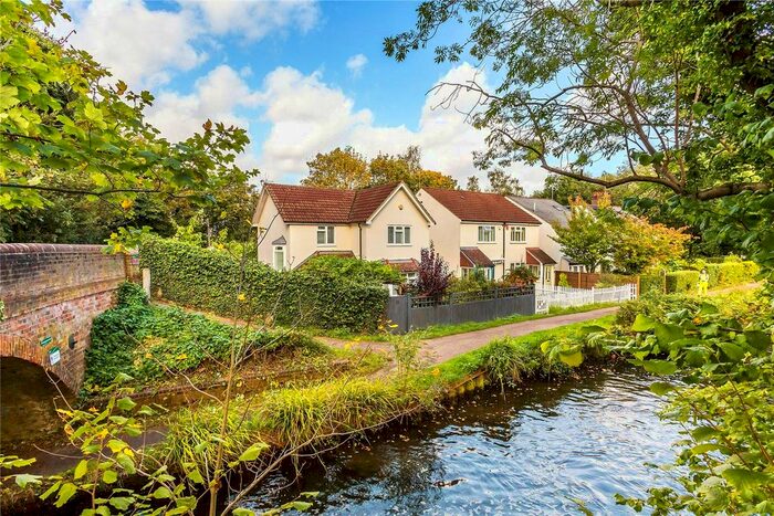 3 Bedroom Detached House For Sale In St. Johns Road, Woking, Surrey, GU21