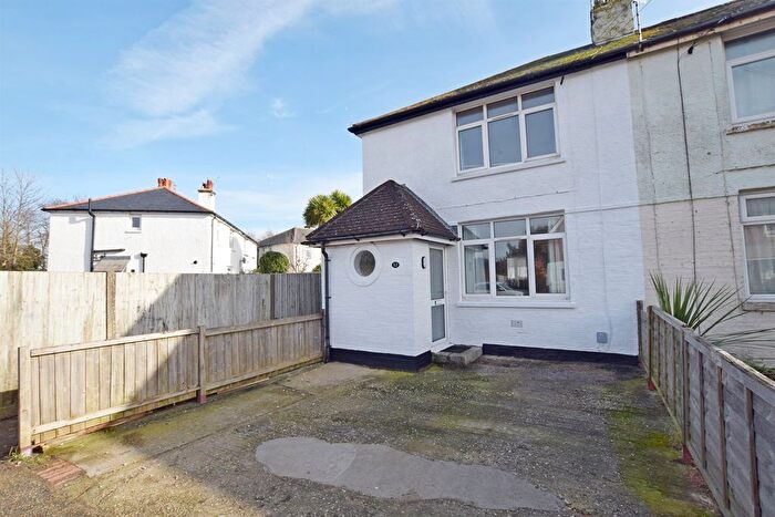 3 Bedroom Semi-Detached House To Rent In Westloats Lane, Bognor Regis, West Sussex, PO21