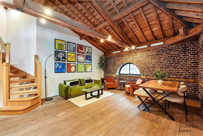 2 Bedroom Flat For Sale In Hertsmere Road, London, E14