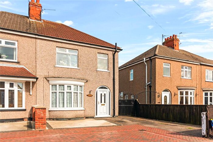 3 Bedroom Semi Detached House For Sale In Evelyn Grove South, Grimsby, DN32