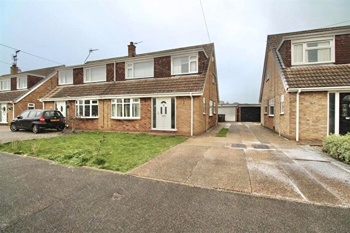 3 Bedroom Semi-Detached Bungalow To Rent In Stanbury Road, Hull, HU6