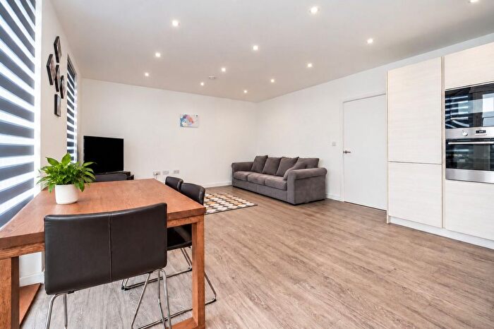 2 Bedroom Flat For Sale In Saddler House, Stour Road, RM10