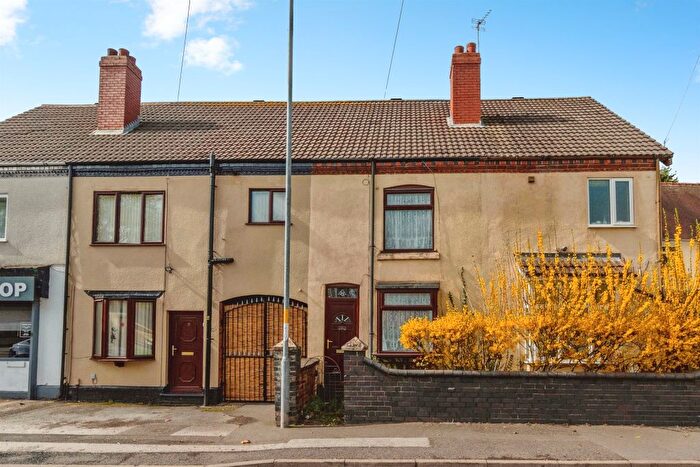 3 Bedroom Terraced House For Sale In Green Lane, Shelfield, Walsall, WS4