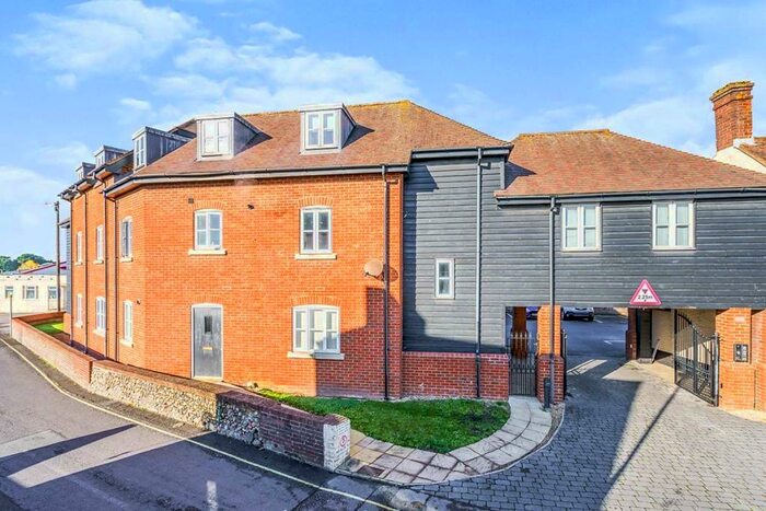 2 Bedroom Flat To Rent In Oldcroft Court Brockhampton Lane, Havant, Hampshire, PO9