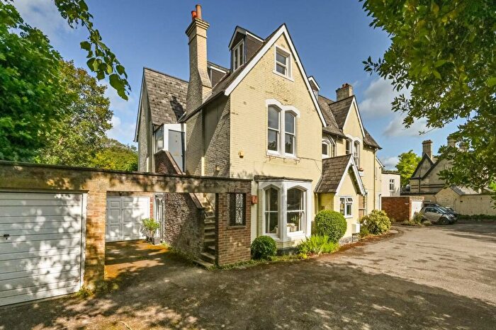 4 Bedroom Maisonette To Rent In St Margarets, Kingston Hill, Kingston Upon Thames, KT2