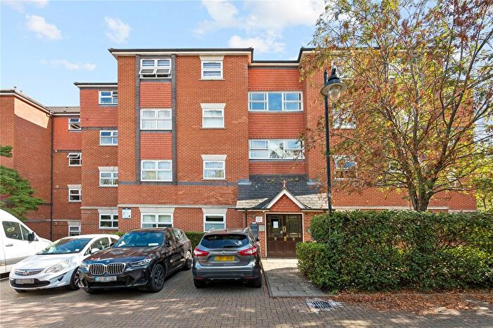 2 Bedroom Flat For Sale In Elderfield Place, London, SW17