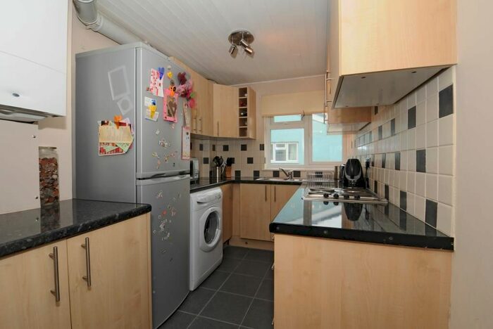 1 Bedroom Flat To Rent In Peregrine Road, Sunbury On Thames TW16