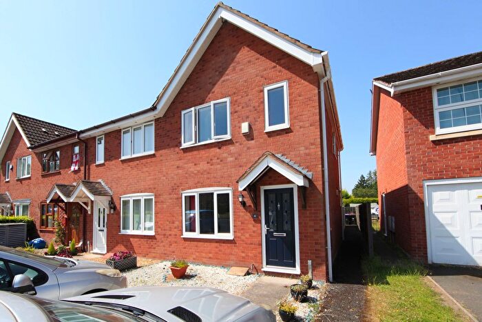 2 Bedroom End Of Terrace House For Sale In Woodhall Close, Bratton, Telford, TF5