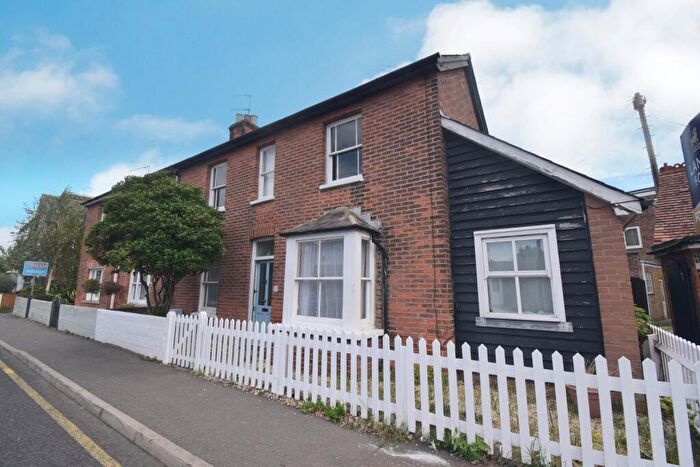 3 Bedroom Semi-Detached House To Rent In Fisherman’s Cottage, Old Road, Frinton-on-Sea, CO13