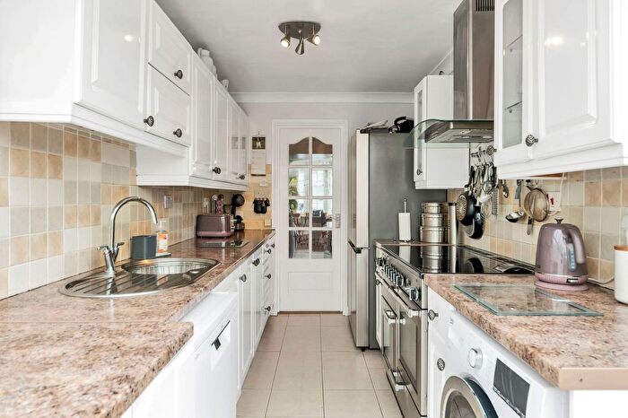 3 Bedroom End Of Terrace House For Sale In Eliot Road, Royston, SG8