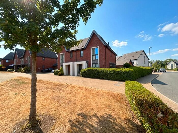 3 Bedroom Semi-Detached House For Sale In Rievaulx Way Monksmoor Daventry, NN11