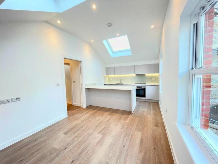 1 Bedroom Flat To Rent In Archway Road, Highgate, N6