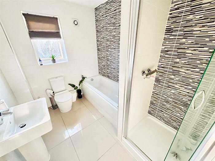 4 Bedroom Detached House For Sale In Waddington Drive, Snaith, Goole, DN14