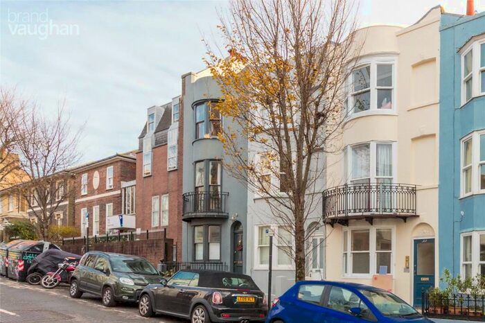 1 Bedroom Apartment To Rent In Egremont Place, Brighton, BN2