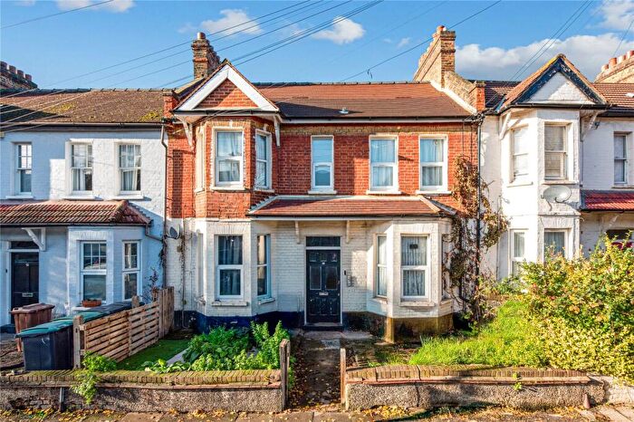 1 Bedroom Apartment To Rent In Terront Road, London, N15