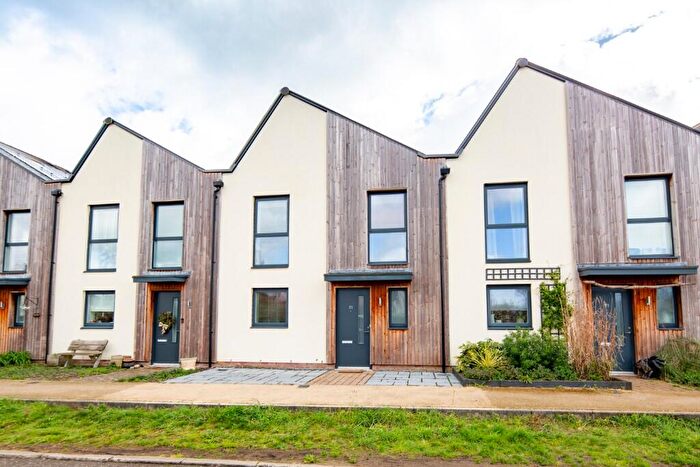 3 Bedroom Terraced House For Sale In Braeburn Avenue, Bicester, Oxfordshire, OX27