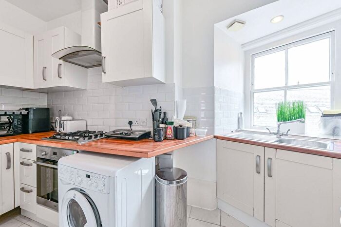 2 Bedroom Flat To Rent In Allitsen Road, St John's Wood, London, NW8
