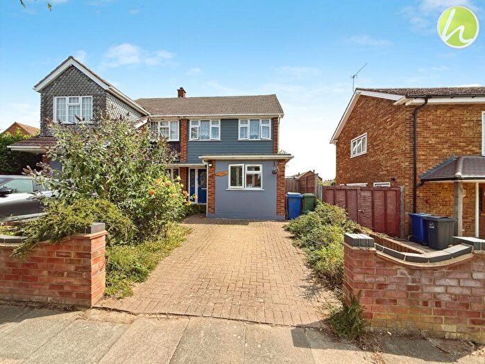3 Bedroom Semi-Detached House For Sale In Victoria Road, Horndon-On-The-Hill, SS17