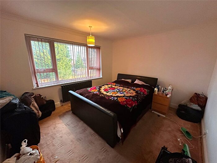 3 Bedroom End Of Terrace House For Sale In Tatton Close, Hazel Grove, Stockport, Greater Manchester, SK7