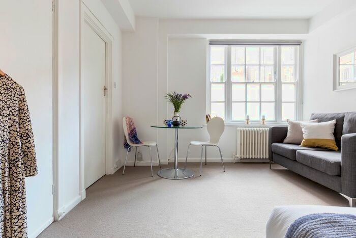 Studio To Rent In Dolphin Square, Chichester Street, London Lx, London, SW1V