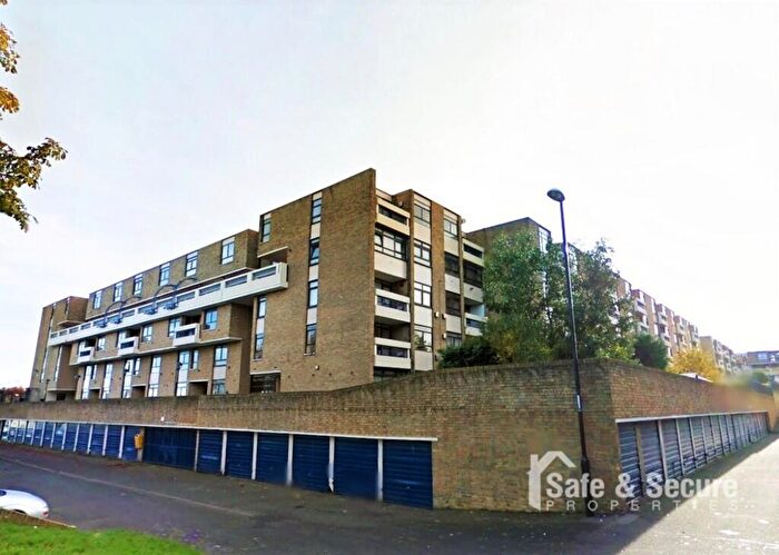 2 Bedroom Flat To Rent In Wellington Walk, Washington, NE37