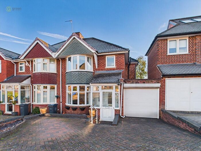 3 Bedroom Semi-Detached House For Sale In Welwyndale Road, Sutton Coldfield, B72