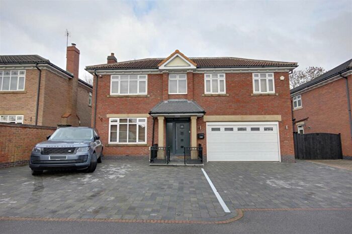 4 Bedroom Detached House For Sale In The Pickerings, North Ferriby, HU14