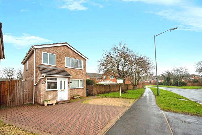 3 Bedroom Detached House For Sale In Woodloes Avenue South, Warwick, CV34