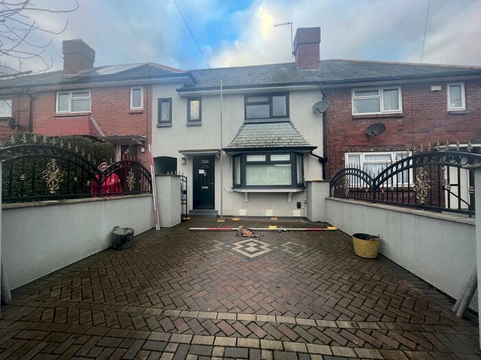 3 Bedroom House To Rent In Glenthorpe Crescent, Leeds, LS9