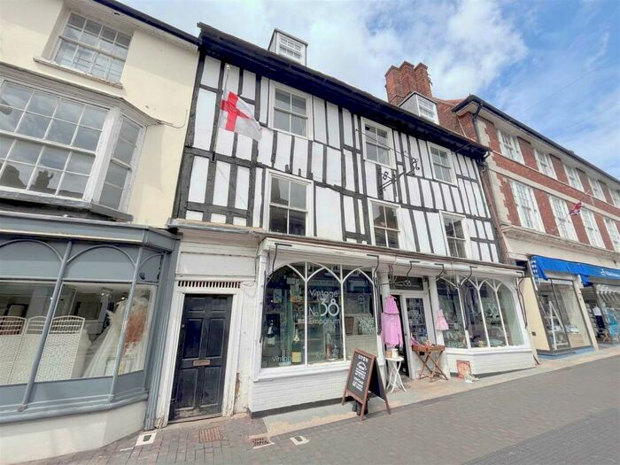 1 Bedroom Flat To Rent In Union Street, Newport Pagnell, MK16