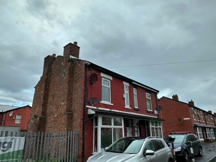 3 Bedroom Semi-Detached House To Rent In Roseberry Street, Manchester, M14